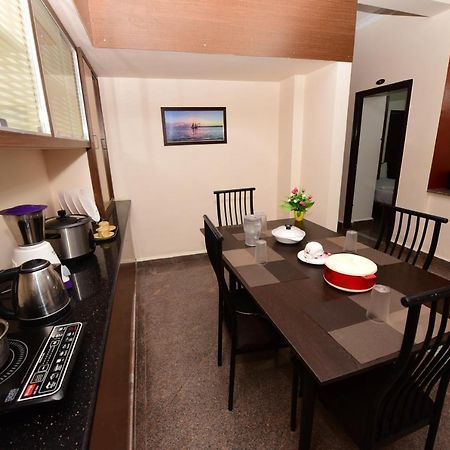 Sree Service Apartments 蒂鲁帕蒂 外观 照片