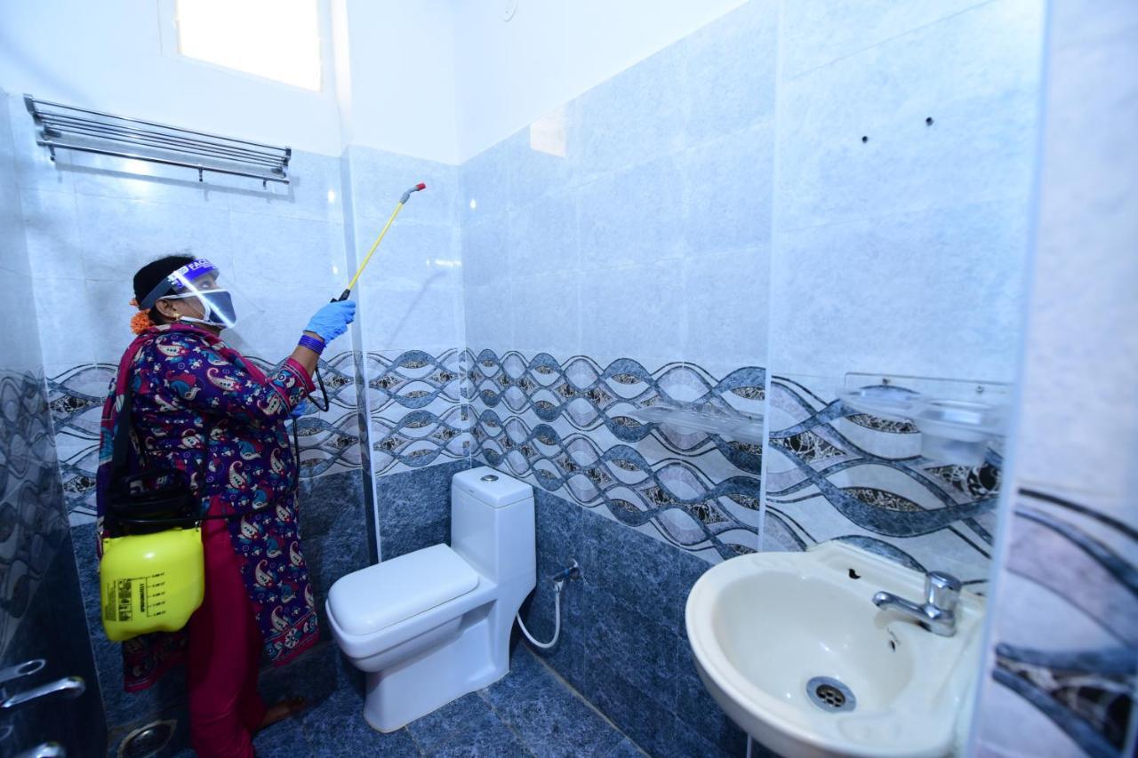 Sree Service Apartments 蒂鲁帕蒂 外观 照片