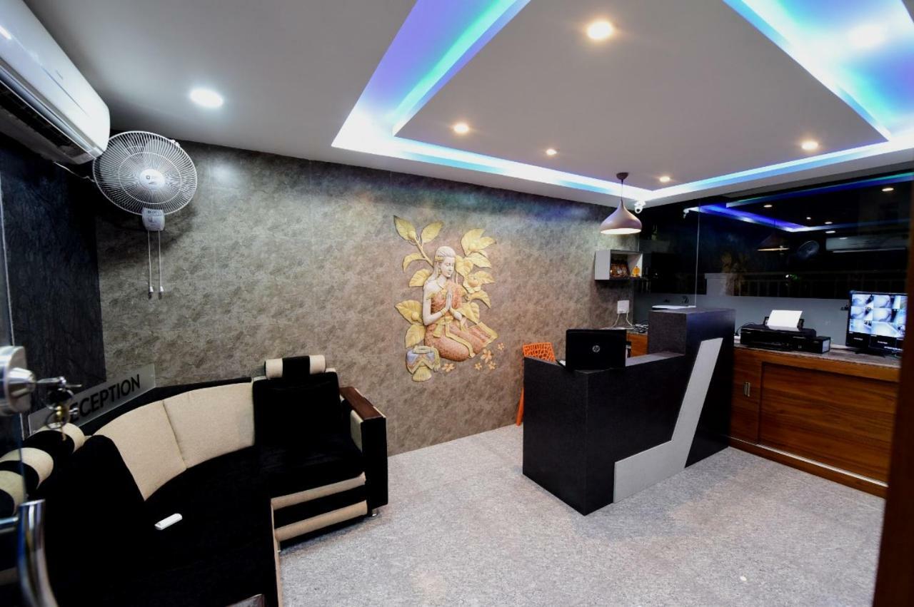 Sree Service Apartments 蒂鲁帕蒂 外观 照片